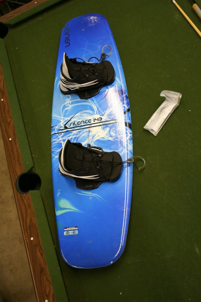 http://i190.photobucket.com/albums/z167/Soccerman133/wakeboardforsale/IMG_0607.jpg