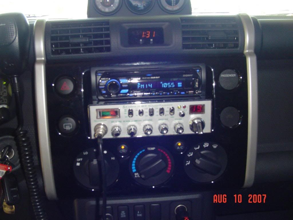 CB Radio pictures! Toyota FJ Cruiser Forum