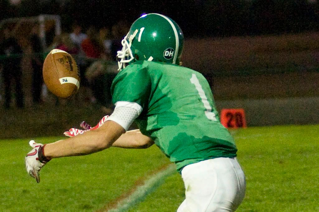 IMAGE: http://i190.photobucket.com/albums/z229/dwarrenr/Editting/ISO6400_100Crop.jpg