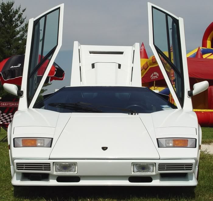 1985-Lamborghini-Countach-White-Fro.jpg