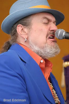 http://i190.photobucket.com/albums/z311/maremare0/Dr.John2.jpg