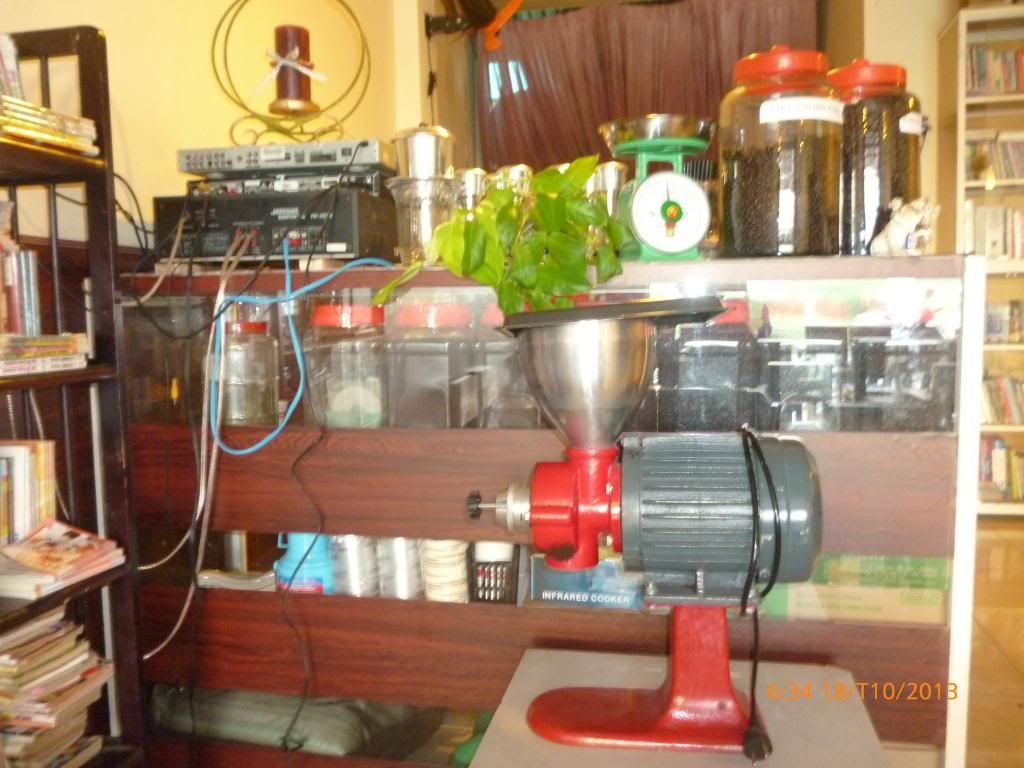 Sang quán café sách ở Hóc Môn - 9