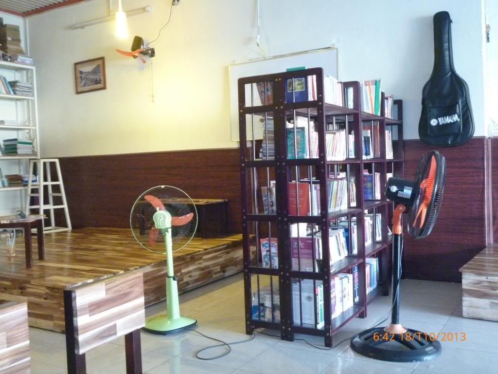 Sang quán café sách ở Hóc Môn - 5