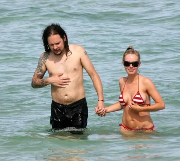 Deven+Davis+Korn jonathan davis & deven photo l_0ccdfa4ba22805fe357c6516f38fe616.jpg